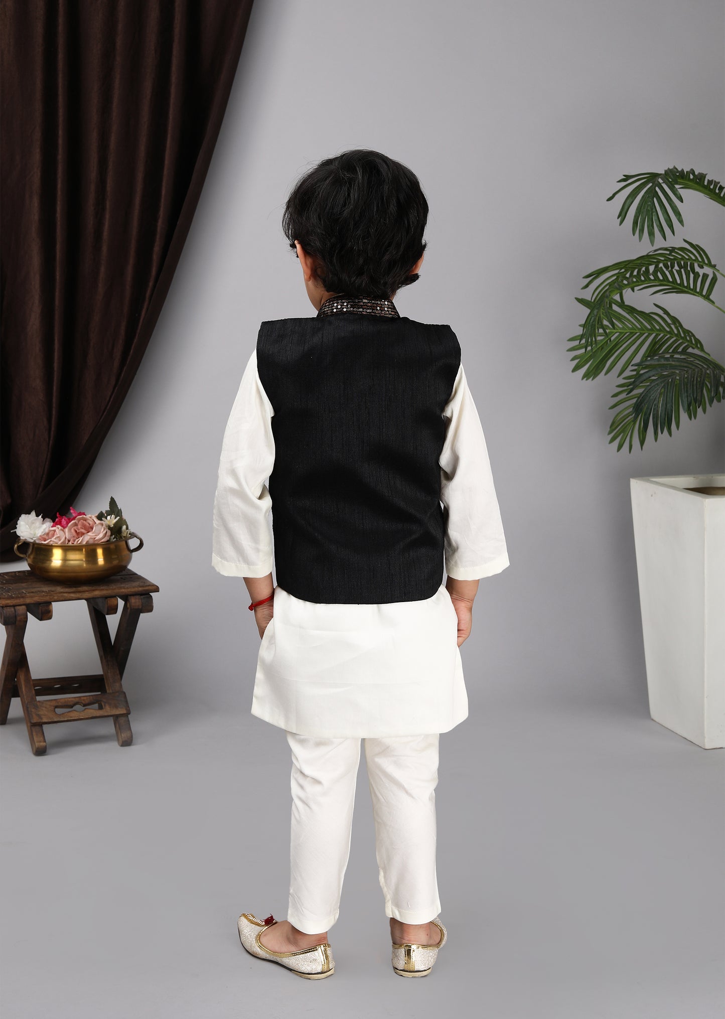 Off White Kurta And Chudidar Green Embroidery Nehru Jacket