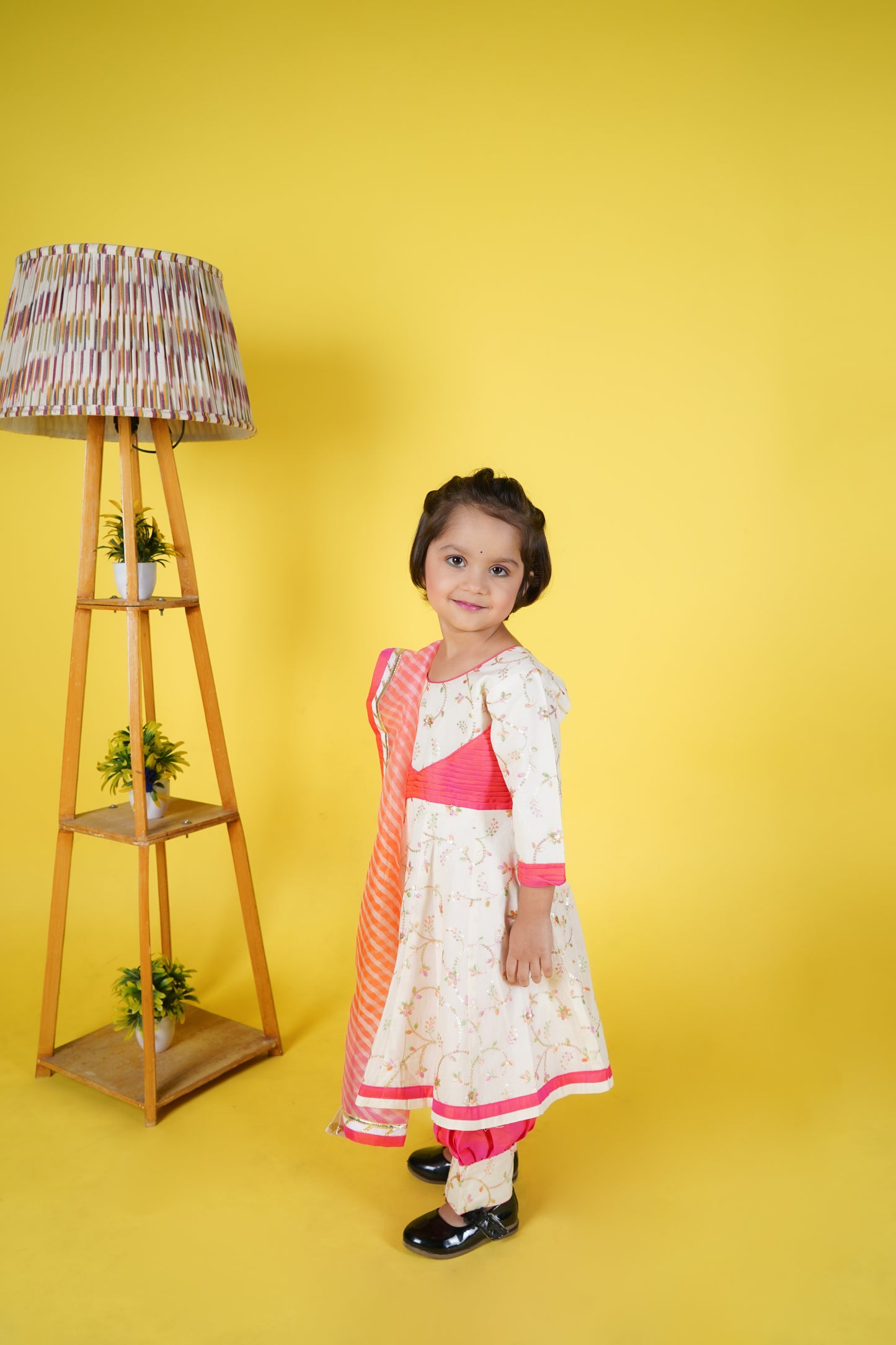 Crepe Kurti With Matched Pant & Dupatta